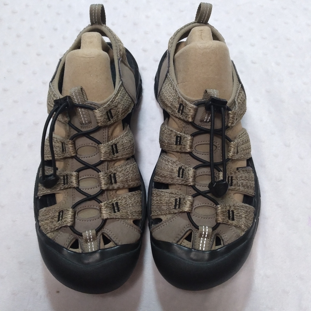 Keen Men's Sandals in Black and Tan